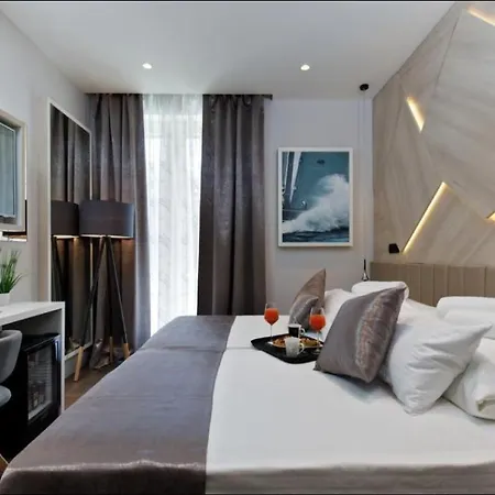 Sailor Boutique 4*