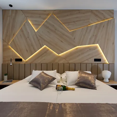 Sailor Boutique 4* سبليت